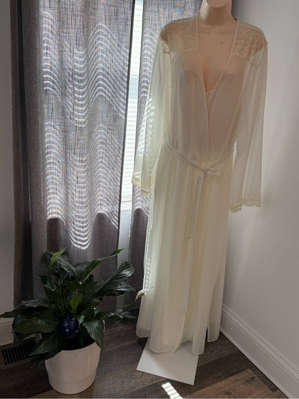 Vintage Valerie Stevens Set Sheer Lace-Trim Maxi Peignoir Nightgown Ivory Size L